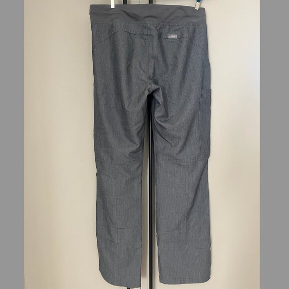 FIGs Graphite Kade Cargo Scrub Pants - XS Petite - Picture 3 of 4